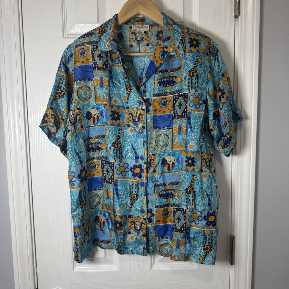 Lady Bear Giraffe Print Blouse‎ Womens Medium Short Sleeve Blue Animal Button Up